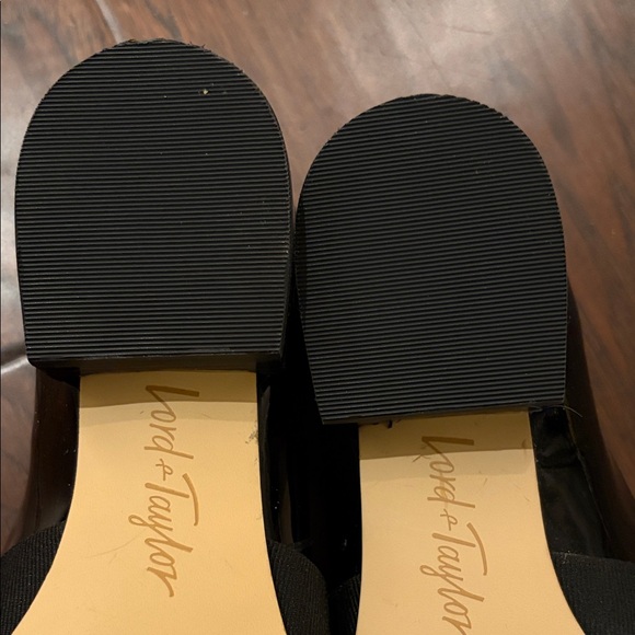 Lord & Taylor Glossy Black Patent Loafers with Elegant Bow - Picture 5 of 5